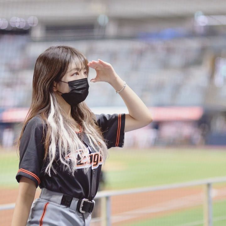 Cheerleader Park So-young from Hanwha