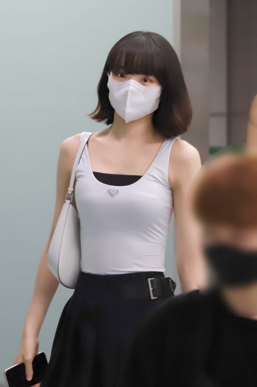 Chaeyeon's hot fashion