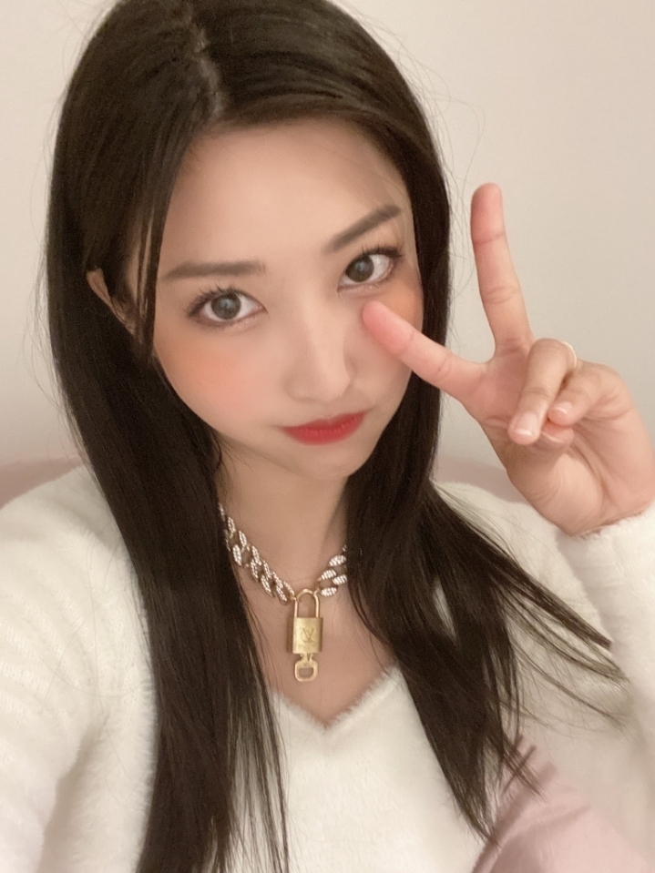 Mizukawa Sumire Selfie.jpg