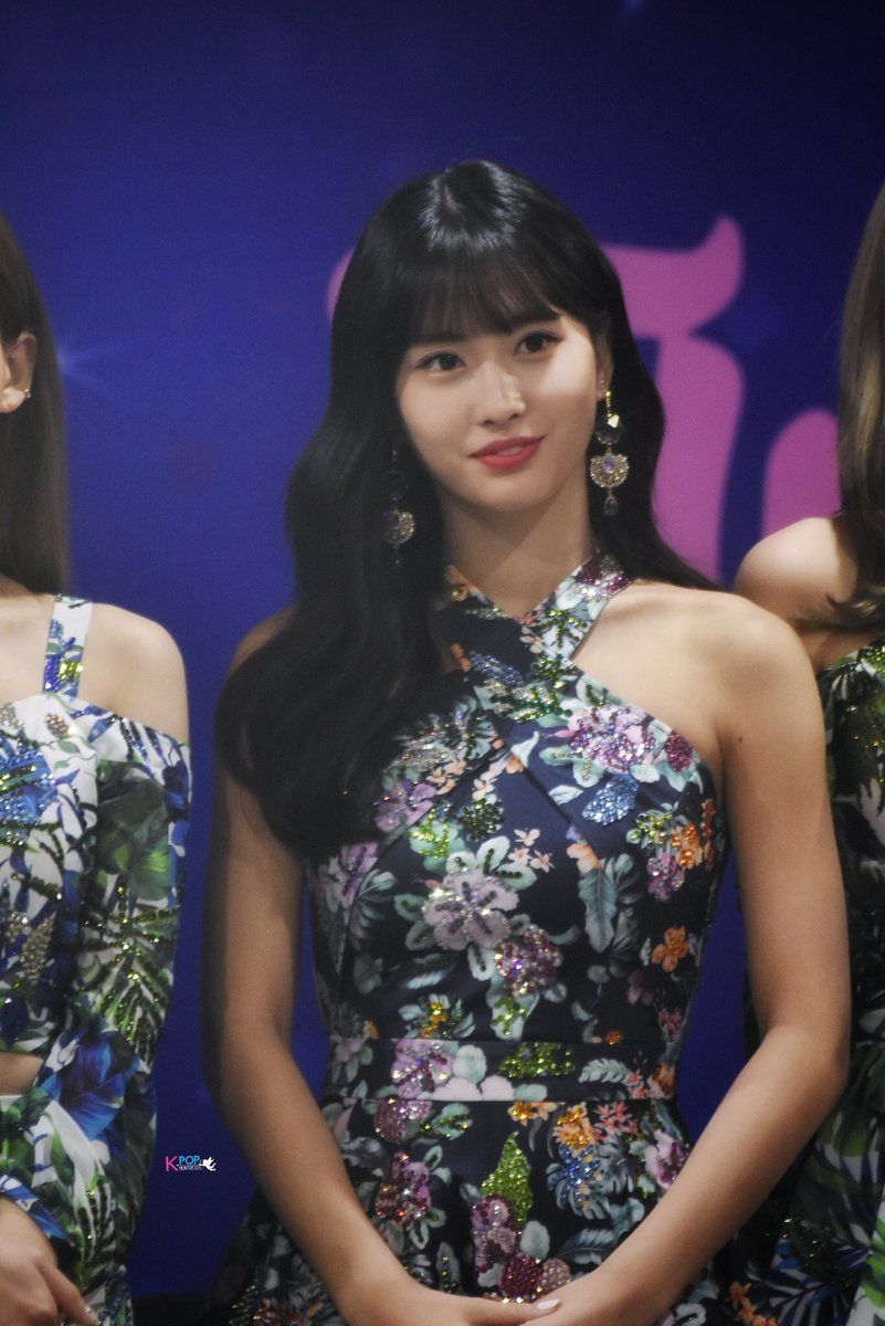 TWICE MOMO