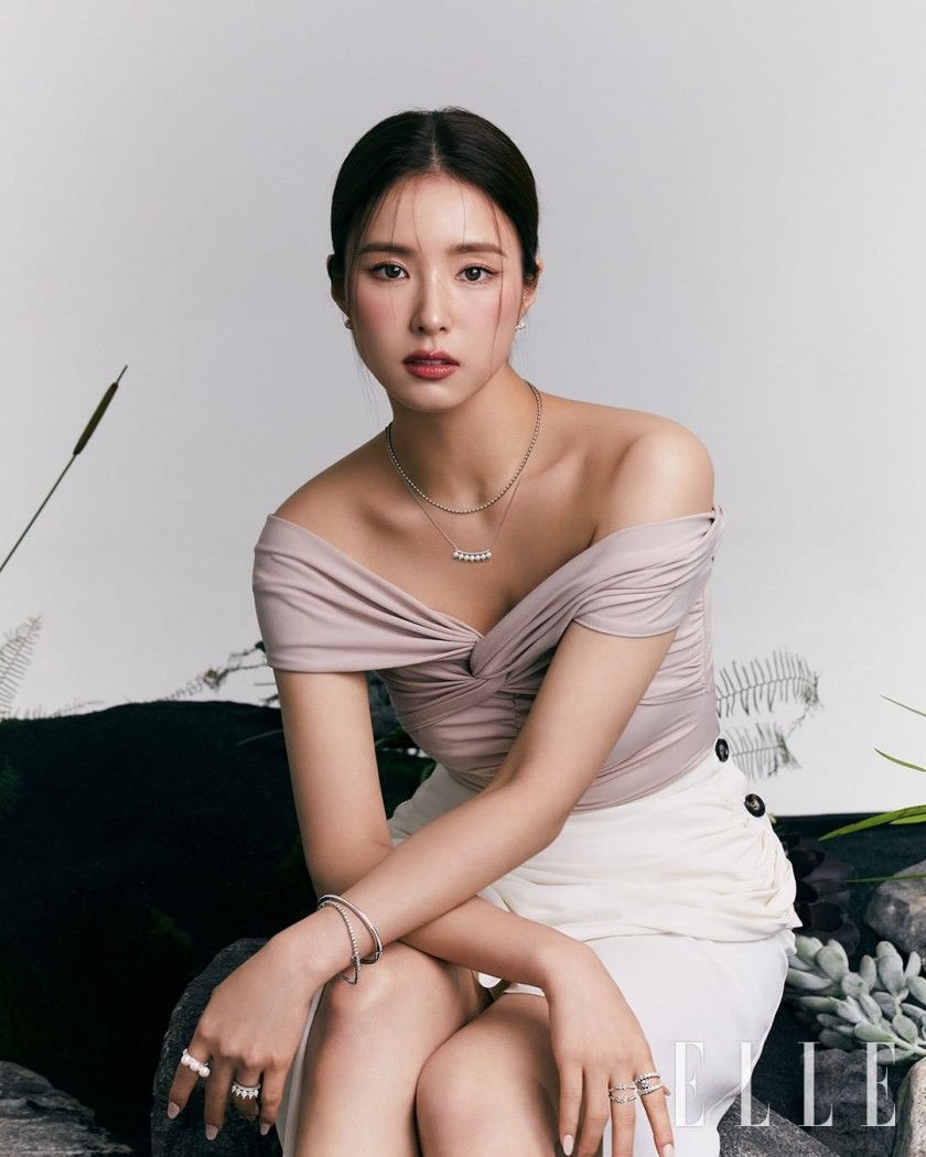 Shin Se-kyung's Elle pictorial