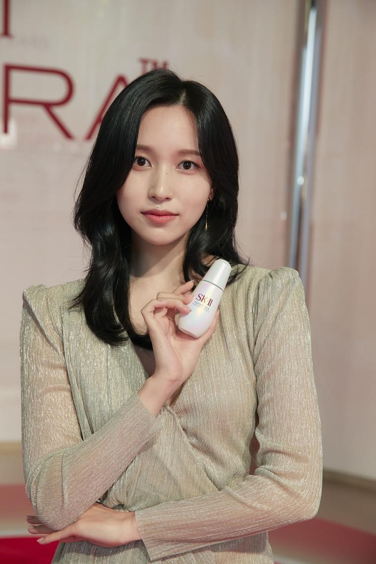 MINA of TWICE