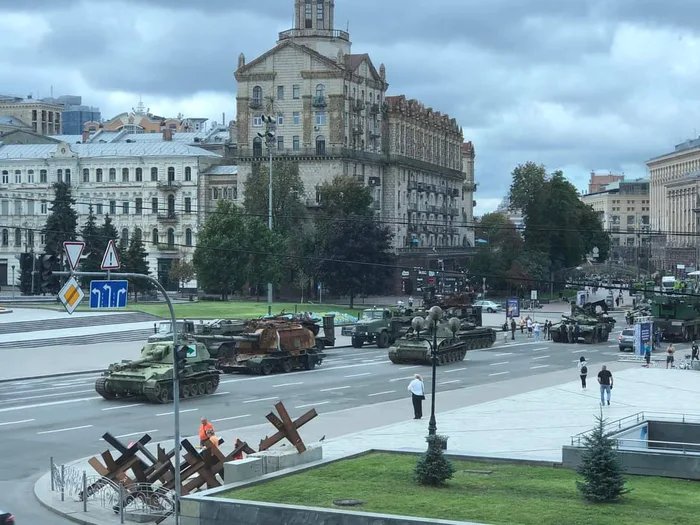 (SOUND)우크라이나 수도에 나타난 러시아 전차들