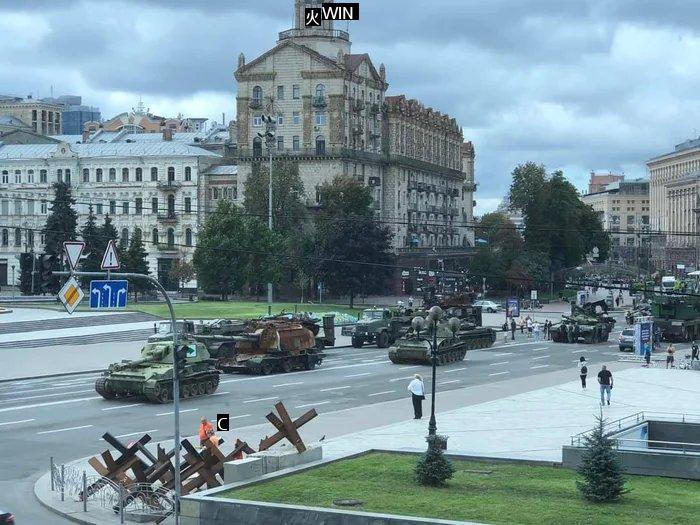 (SOUND)ウクライナの首都に現れたロシアの戦車
