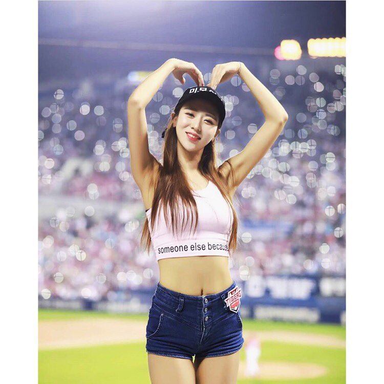 Cheerleader Ryu Se-mi