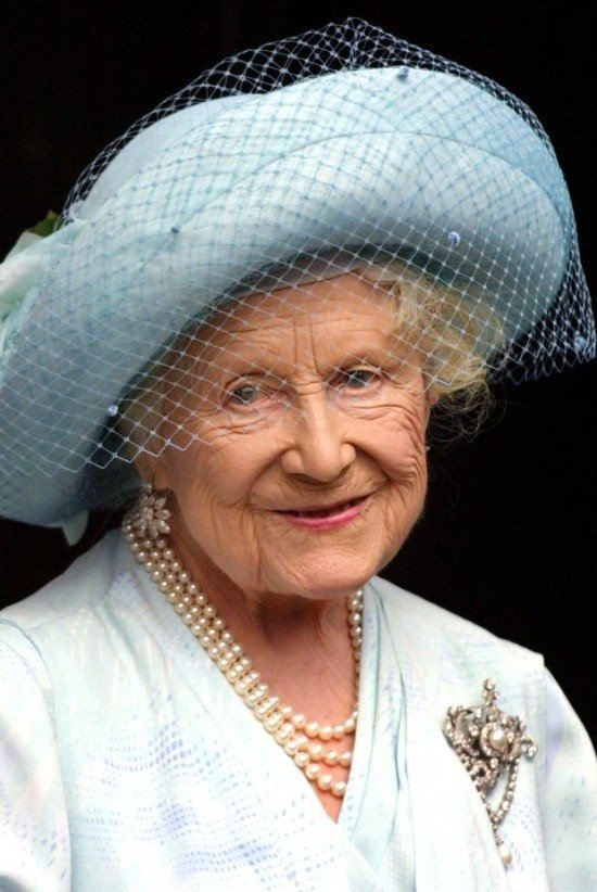 어마어마하게 장수하신 영국 여왕의 어머니