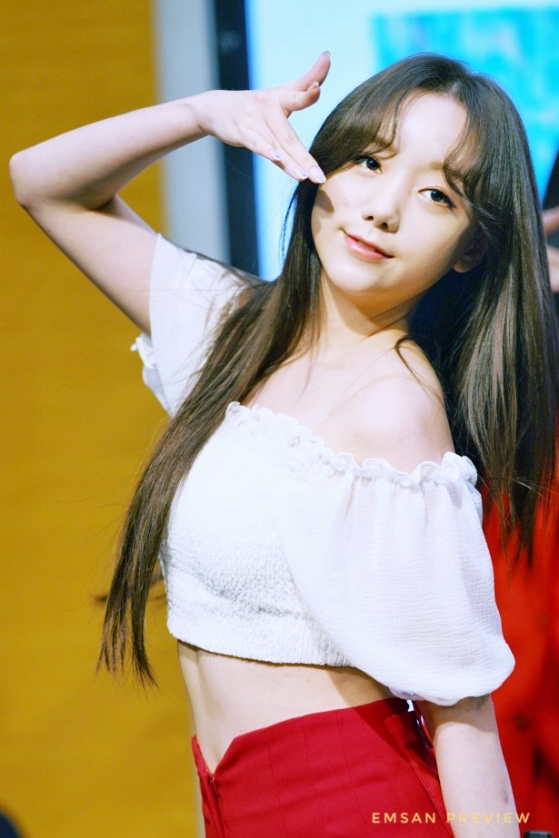 LOVELYZK.jpg