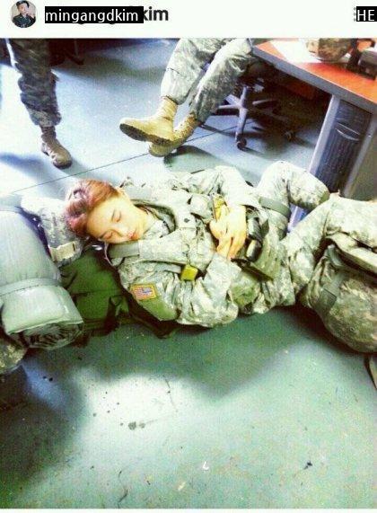 米女性軍に触れたクンクァンたち