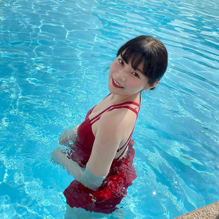 김하나 치어리더 빨간 수영복