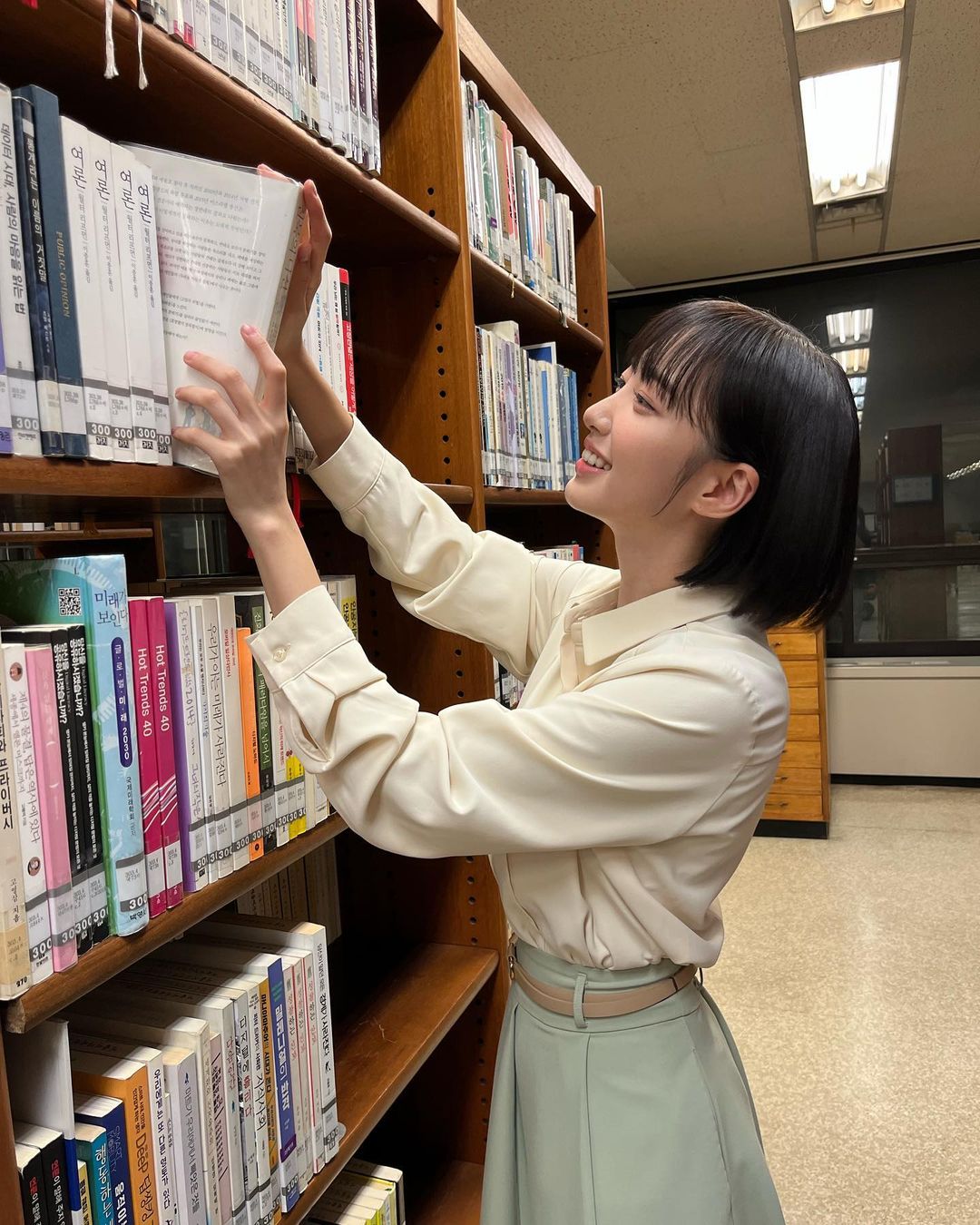 図書館司書イ·ユギョン