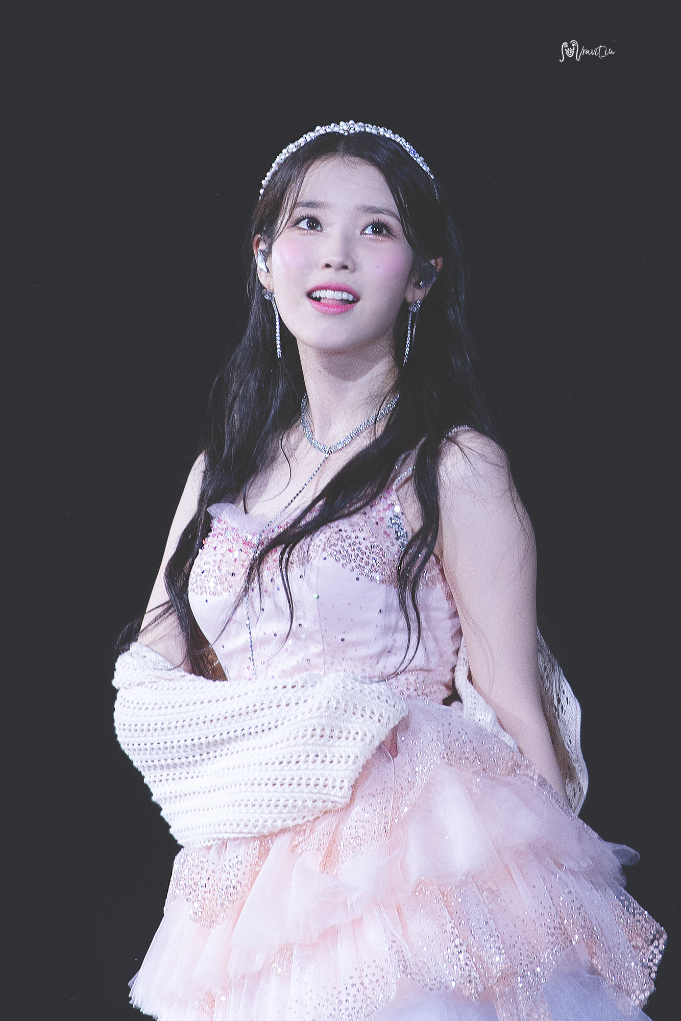 IU