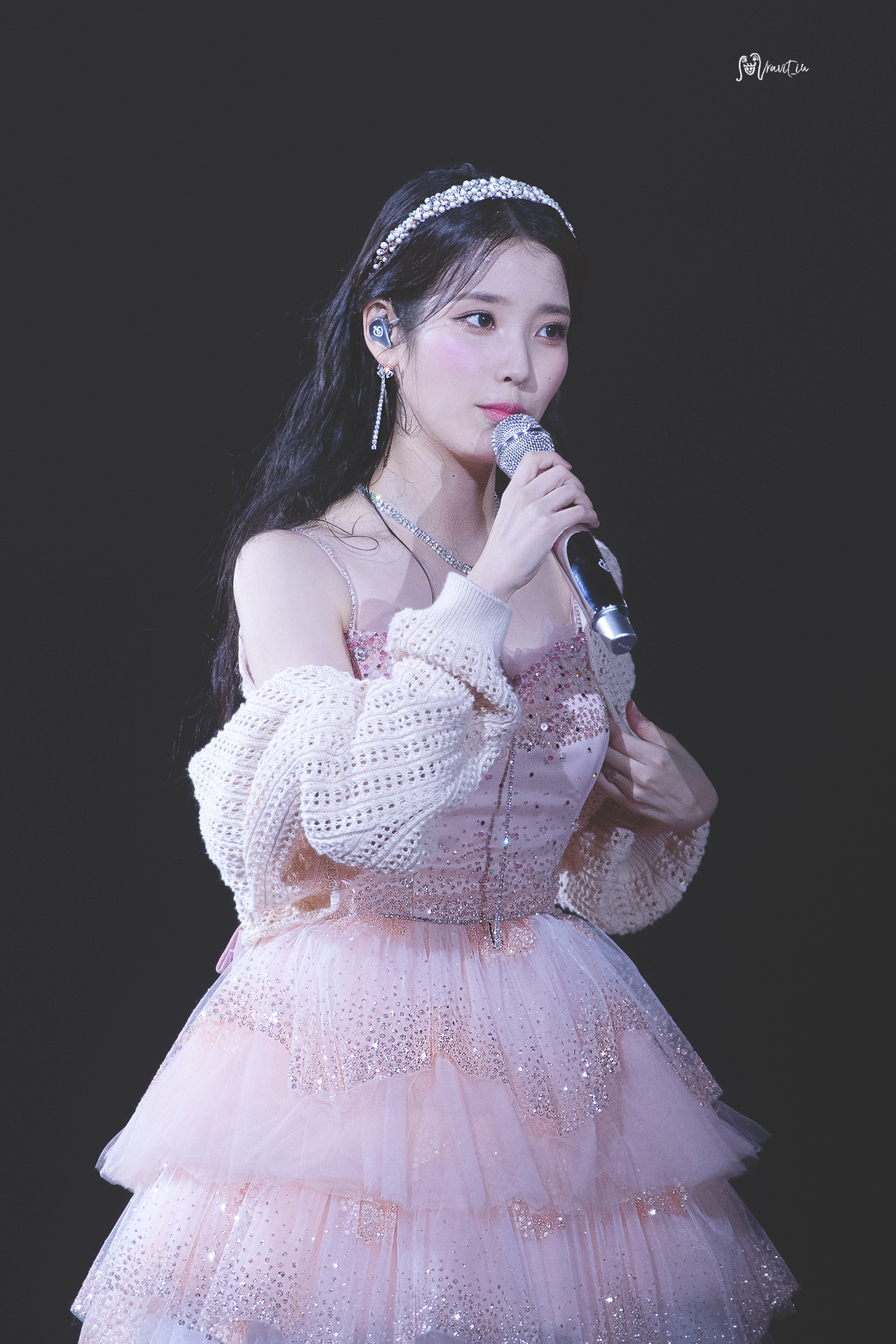 IU