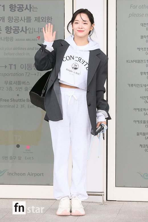 김세정 인천공항 출국사진