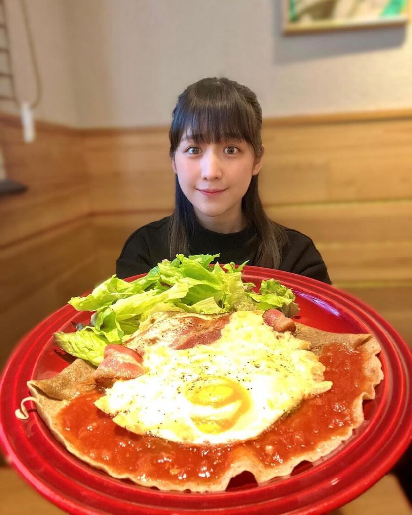 日本の平凡な大食い娘