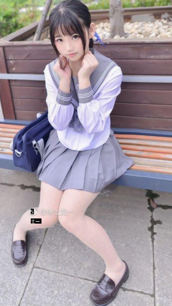 日本の女子高生画像衝撃的な反転jpg