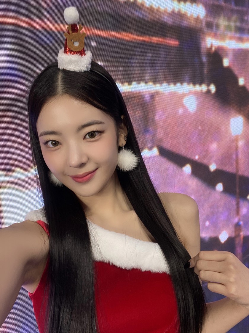 [ITZY] 있지 - Snowy (Christmas Ver.)