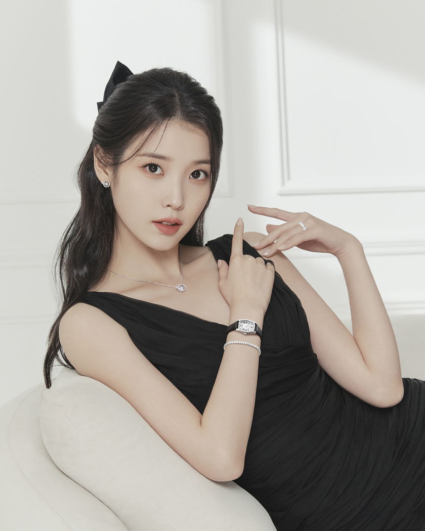 IU アイユージェイエスティーナ 春コレクション