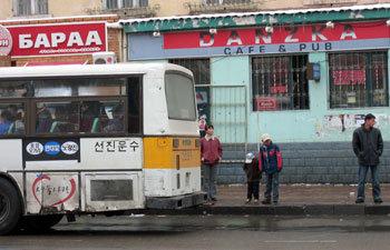몽골에서 한국 중고버스를 매입한 후 그대로 쓰는 이유