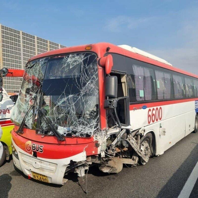 어제자 6600번 버스 보복운전 사고난 이유
