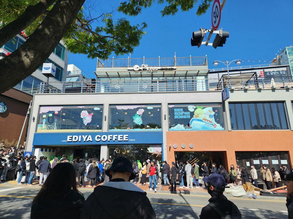 リアルタイムで大騒ぎになった釜山のイディヤ コーヒーの近況がブルブル