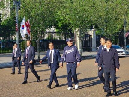 윤석열 미국에서 옷차림