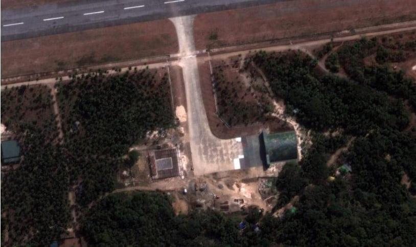中国が秘密裏に建設中の不沈空母級軍事基地jpg
