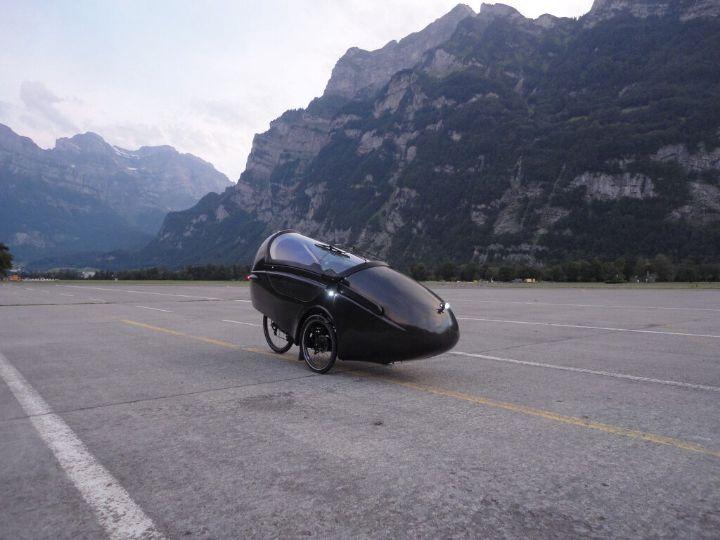 ユニークな自転車ベロモービル