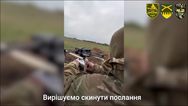 우크라이나군의 드론을 본 러시아 병사의 절박한 행동