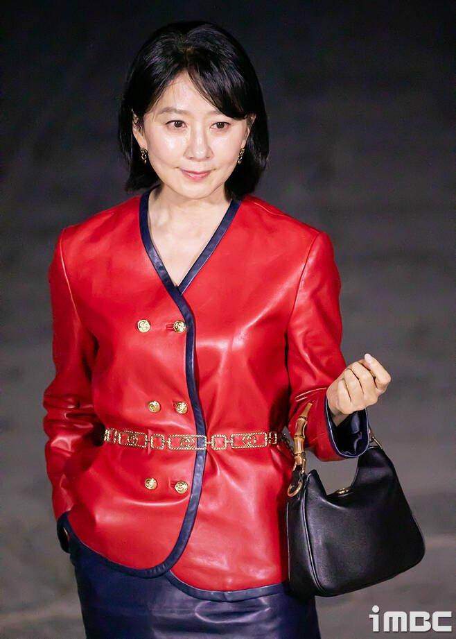 57歳の金喜愛（キム·ヒエ）名品脚線美、数十年間毎日運動