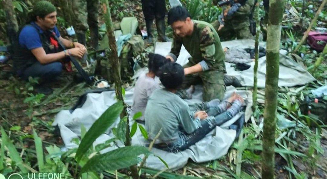 コロンビアの飛行機墜落から40日後にAmazonで子供4人が生存発見