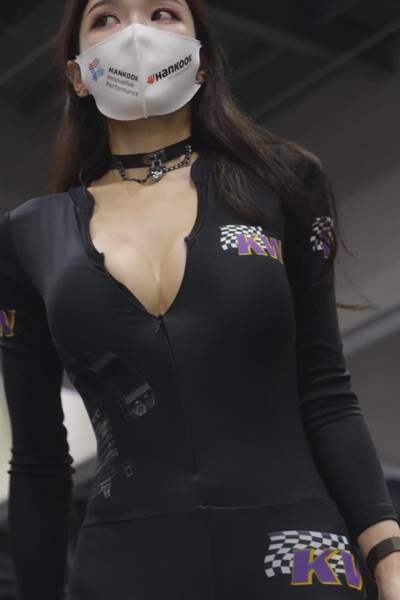 레이싱 모델 유리안 전신 슈트 앞지퍼 가슴골