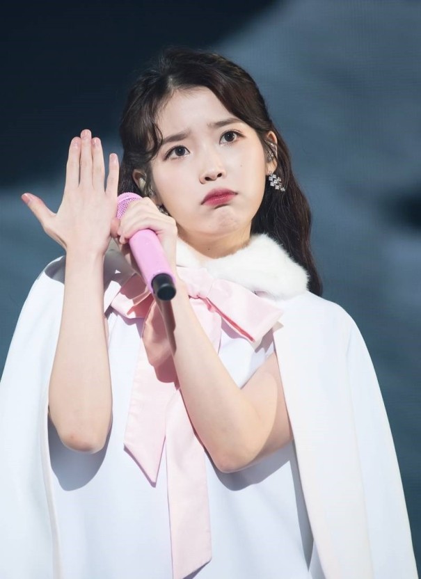 IU