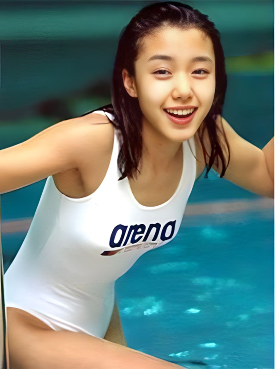 전도연 데뷔시절 수영복