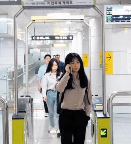 世界初のソウル市タグレス地下鉄導入jpg