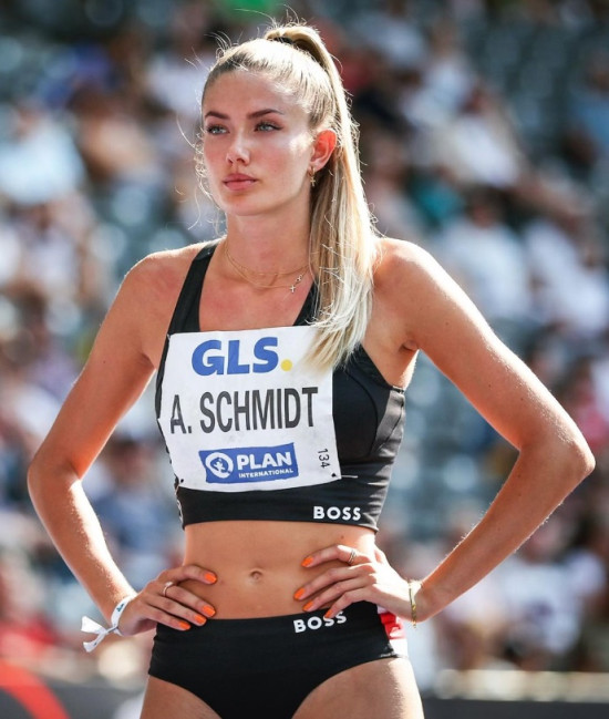 ドイツ出身の陸上競技選手アリシア·シュミットjpg