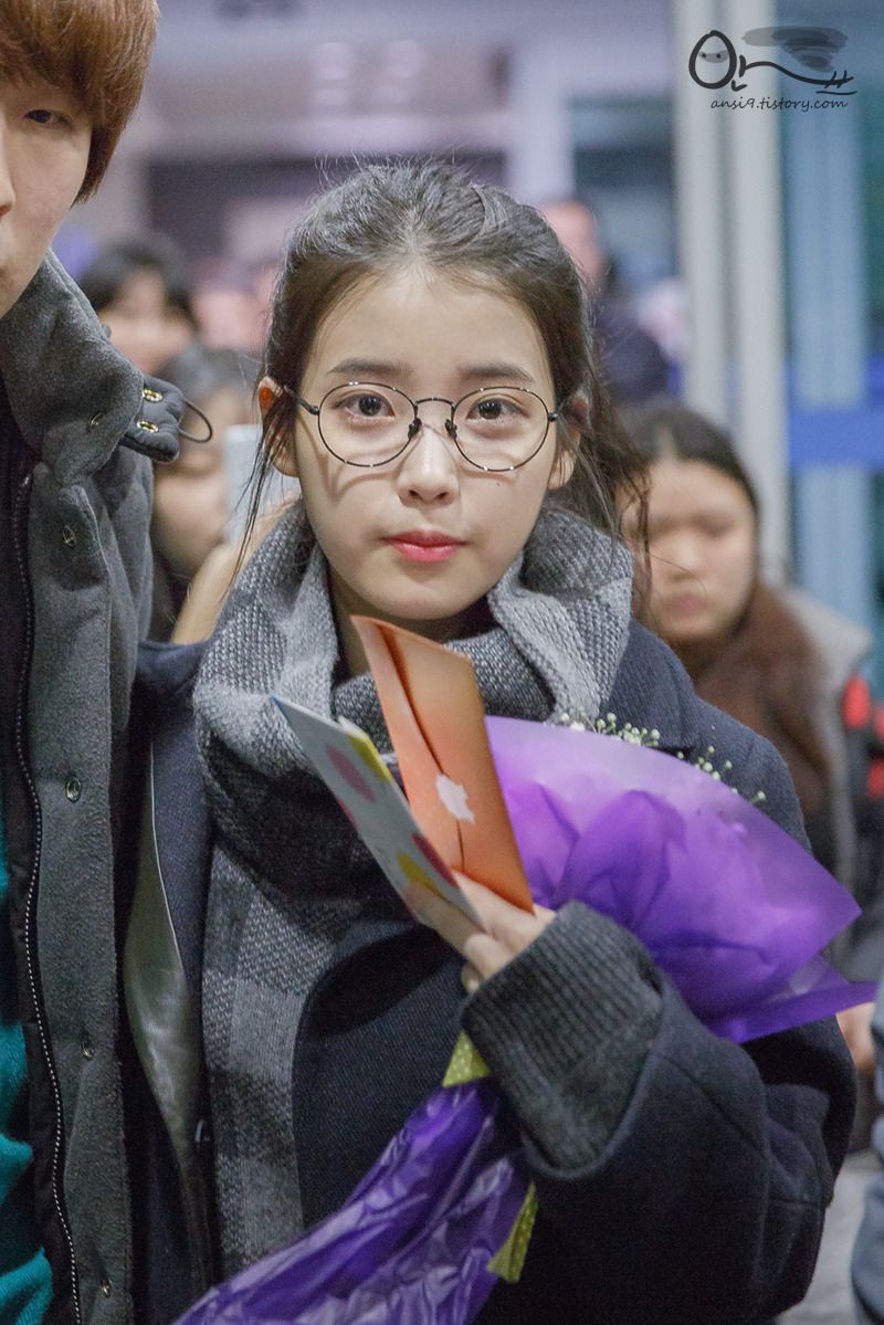 IU