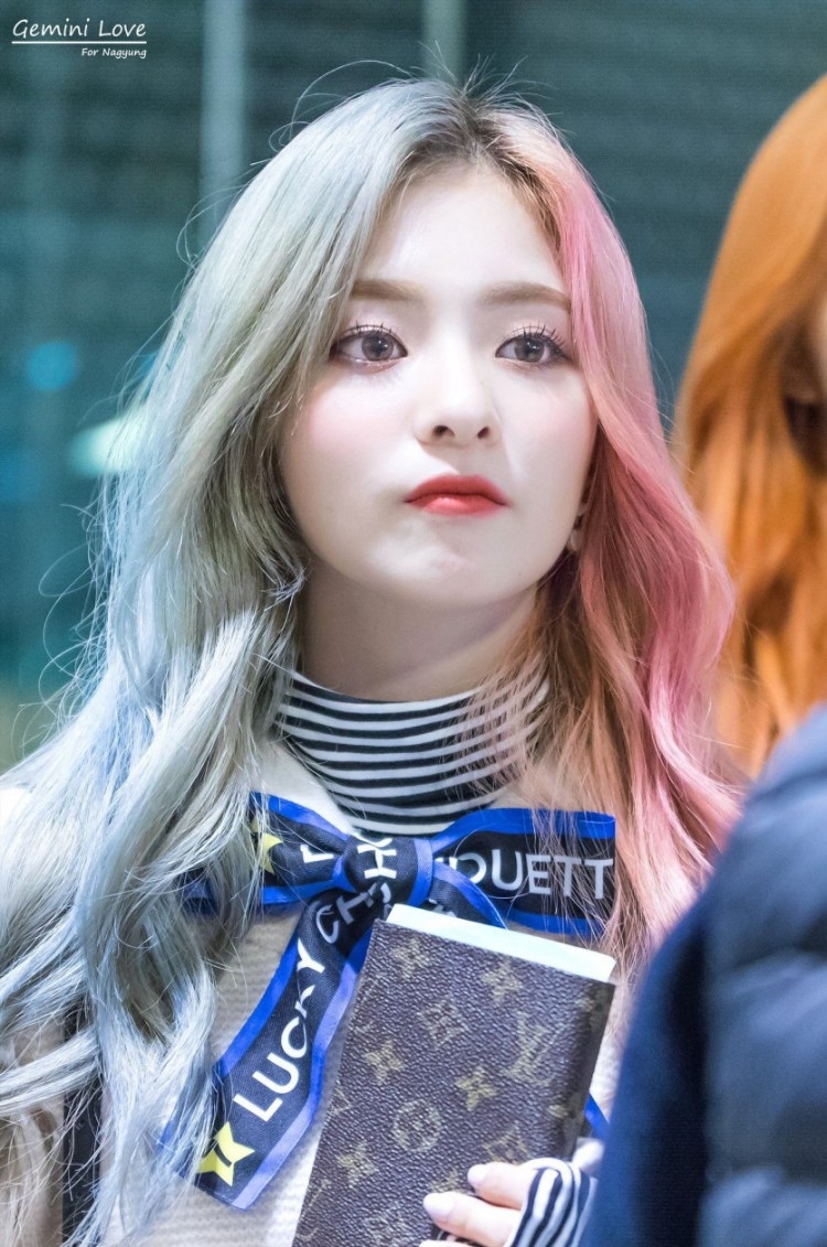 프로미스나인 이나경