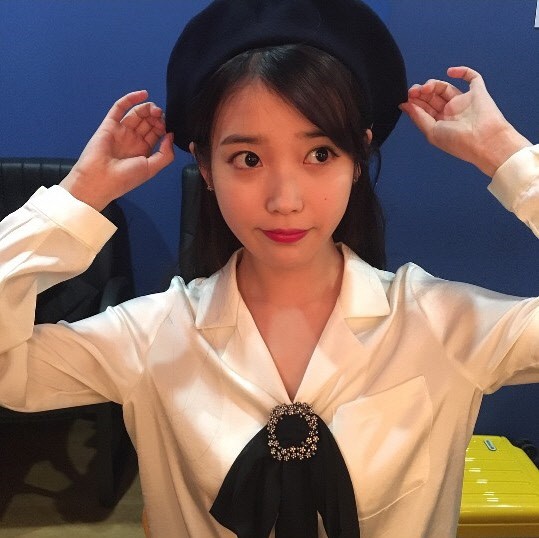 IU