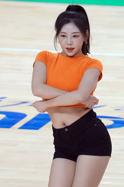 チョ·イェリン チアリーダー どっしりと振り払うA ダンスカバー Jo Yerin Cheerleader