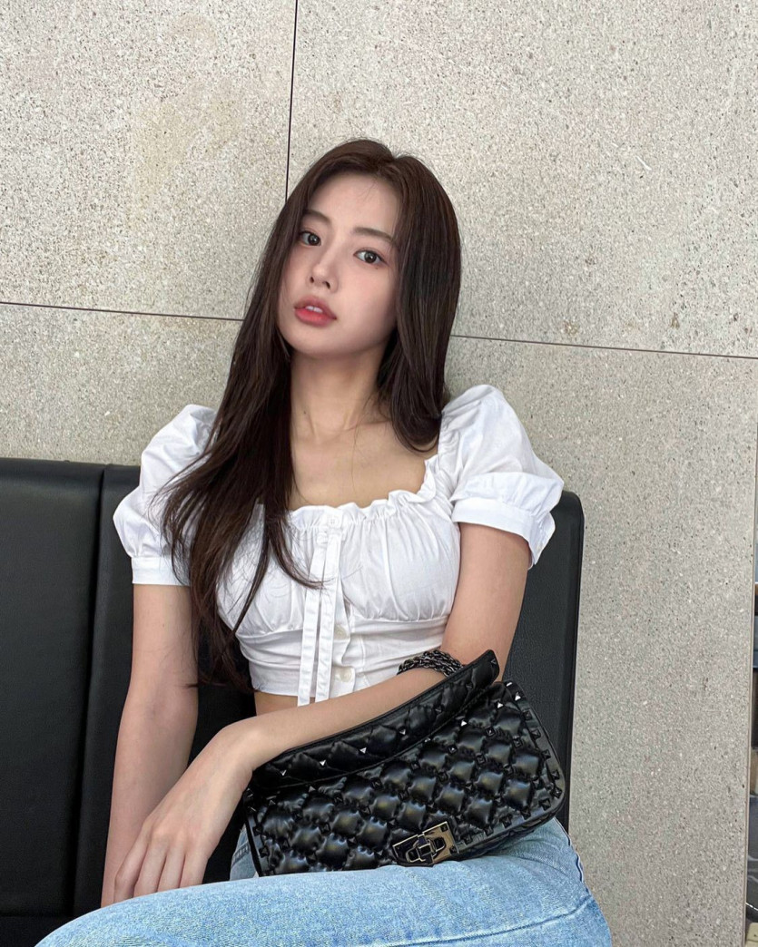 Kang Hyewon