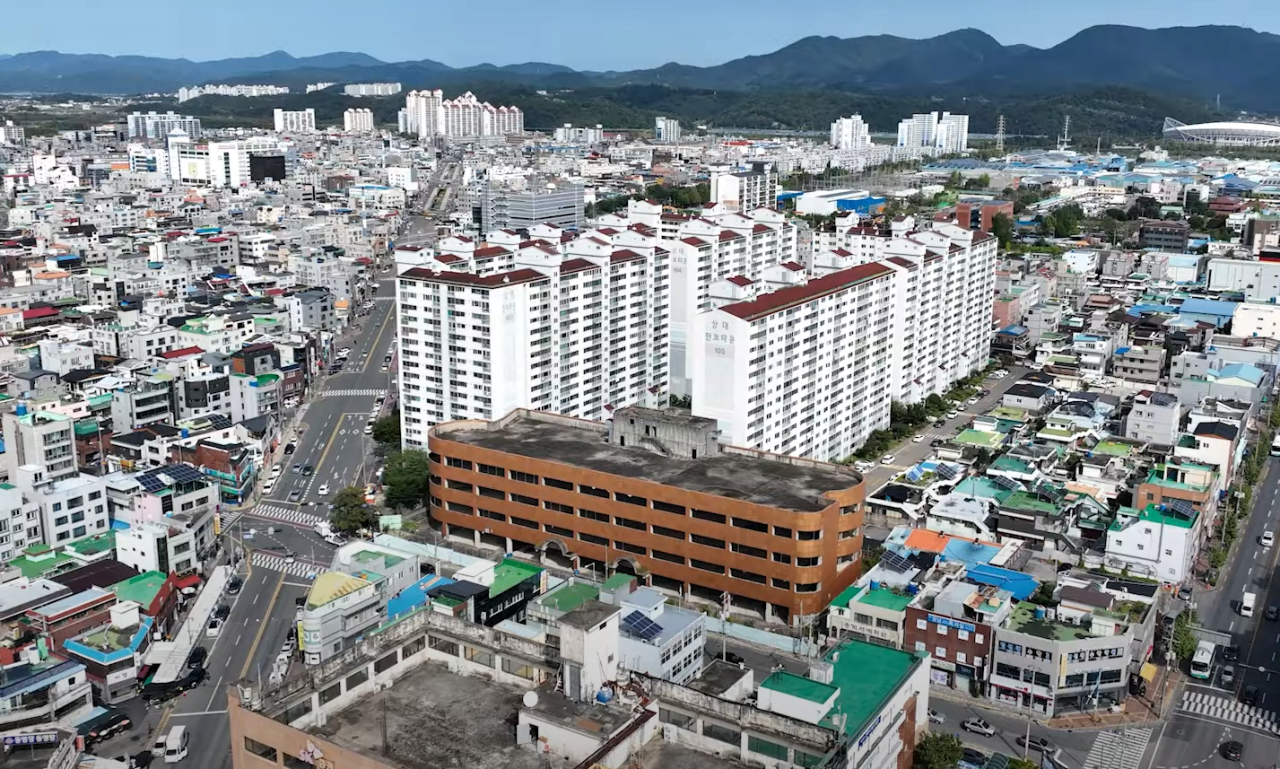 晋州の超大型廃建物の近況