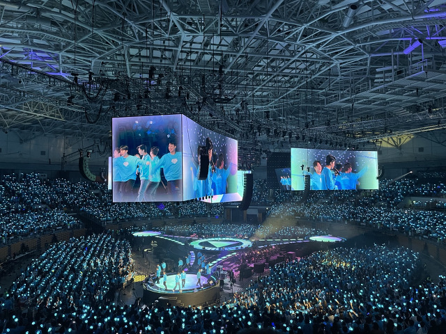 イム·ヨンウンオリンピック体操競技場360度コンサート電光掲示板画質水準