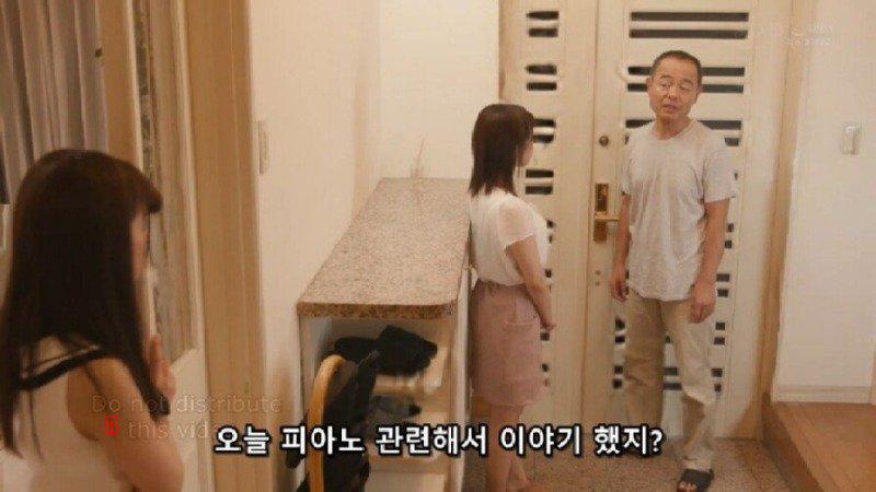 19) 피아노 소리에 항의하는 이웃집 아저씨