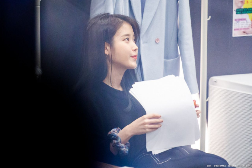 IU