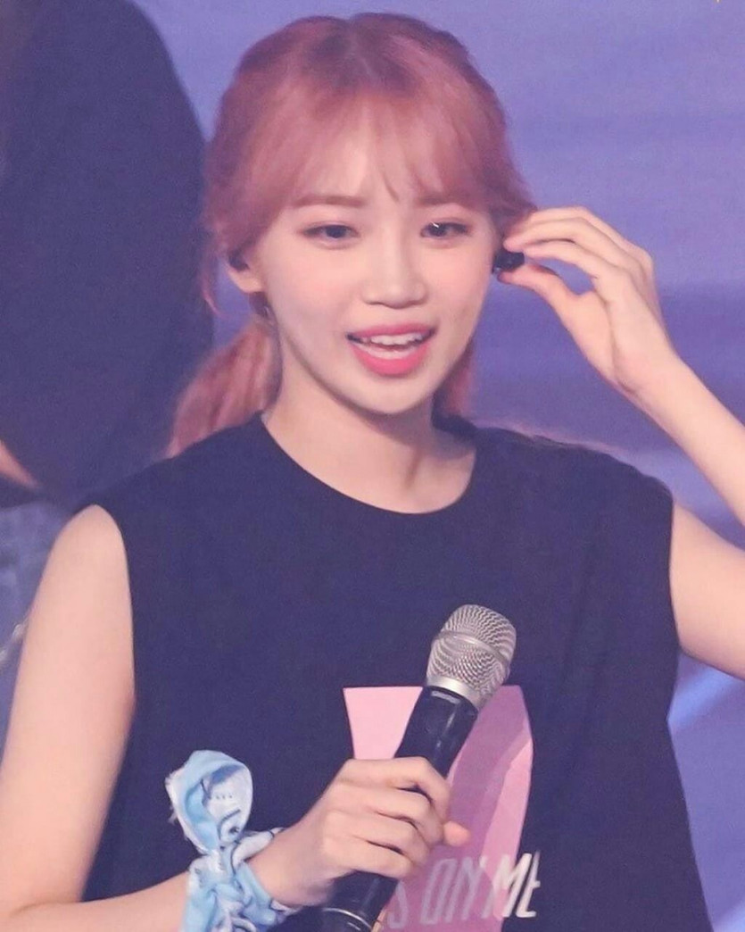 LE SSERAFIM CHAEWON