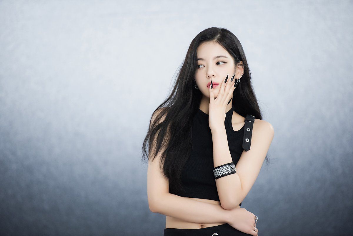 ITZY 리아.jpg