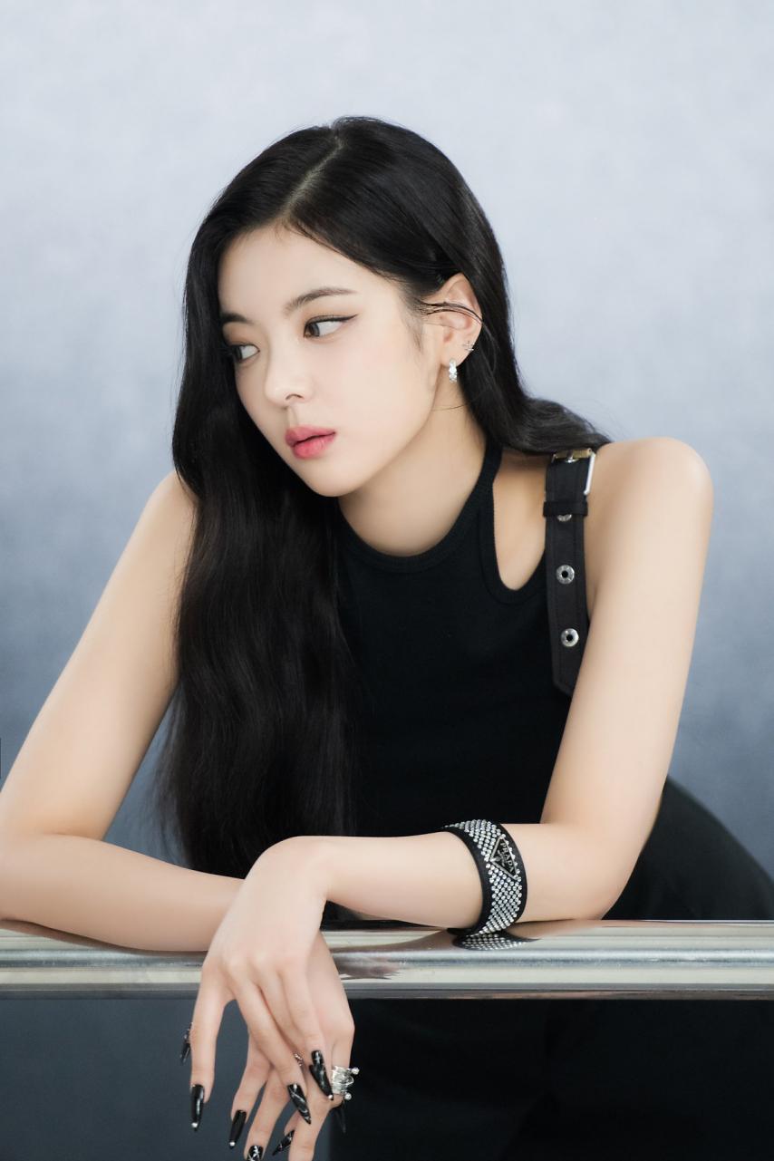 ITZY 리아.jpg