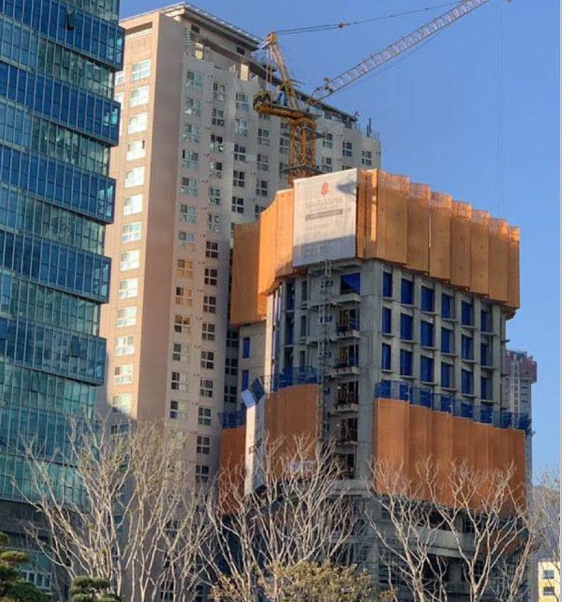 역대급 오션뷰 부산 69층 주상복합, 하루아침에 콘크리트 뷰