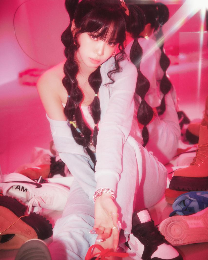 르세라핌 3rd Mini Album ''EASY'' CONCEPT PHOTO BALMY FLEX