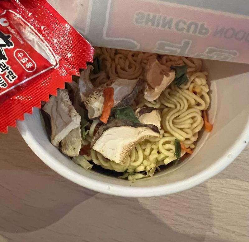 輸出用辛ラーメンjpg